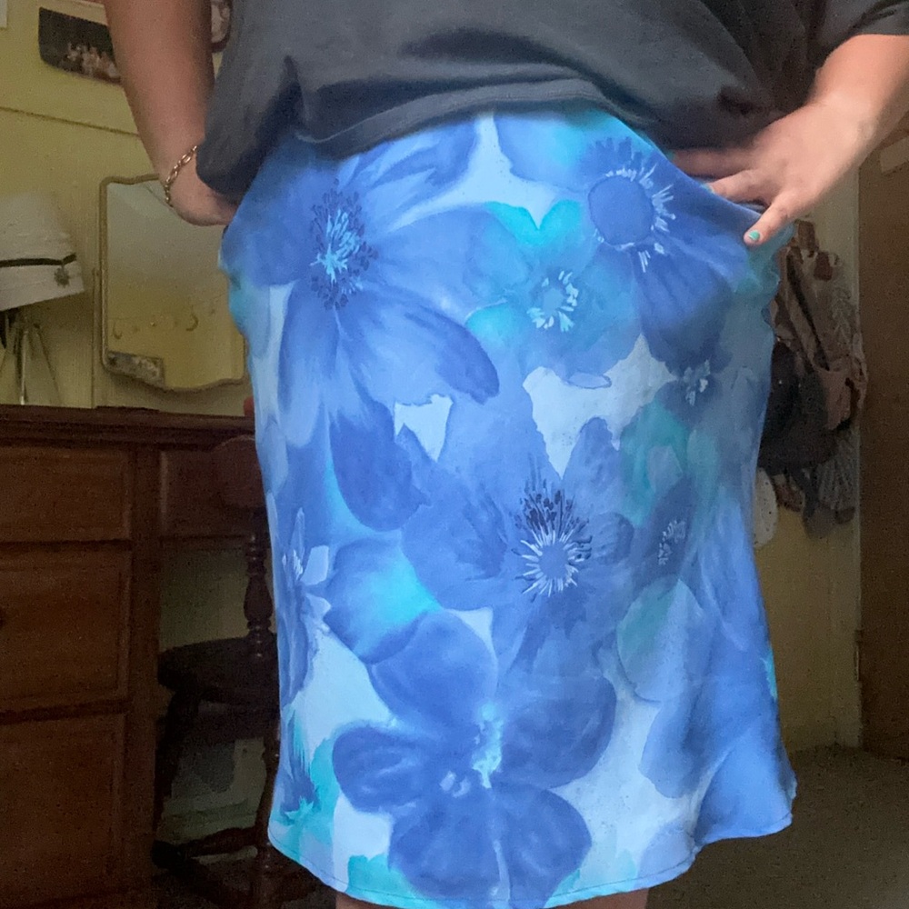 Funky floral midi skirt